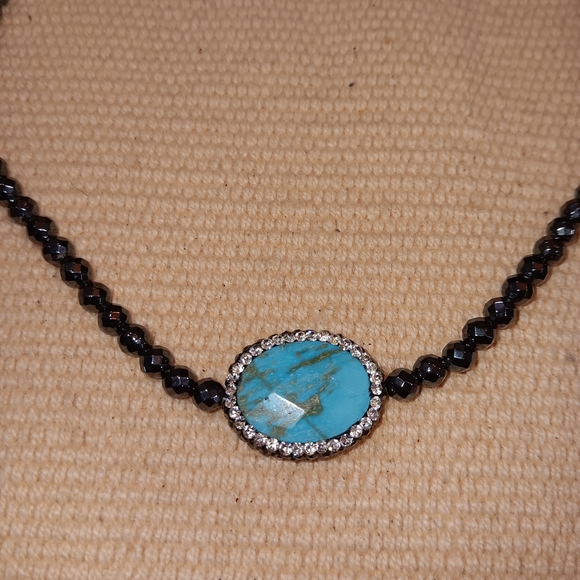 Elegant Turquoise and Black Beaded Necklace - Picture 2 of 3